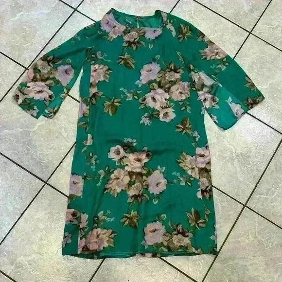 Muse Green Floral Dress Split Sleeves Size 2 - Picture 1 of 5